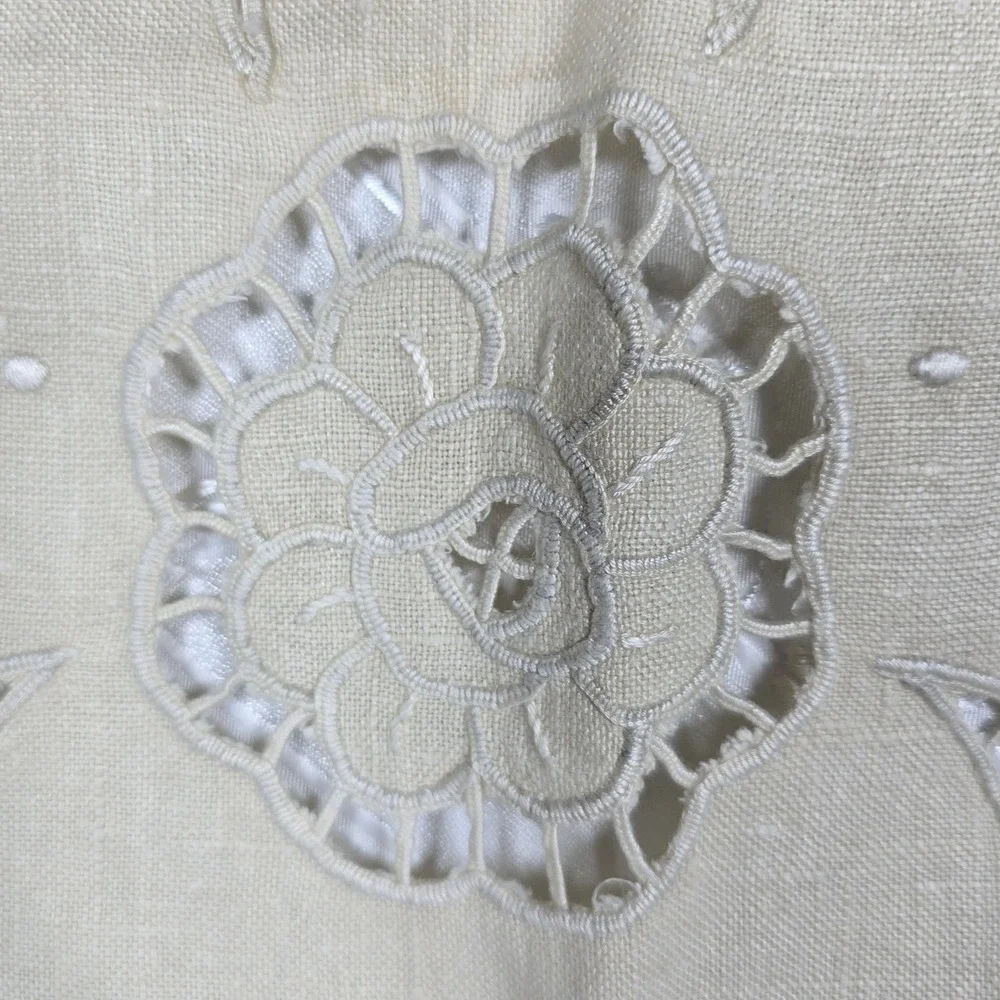 Vintage Beige Linen Floral Cutwork Scalloped Table Runner 16x50 Cottagecore Boho
